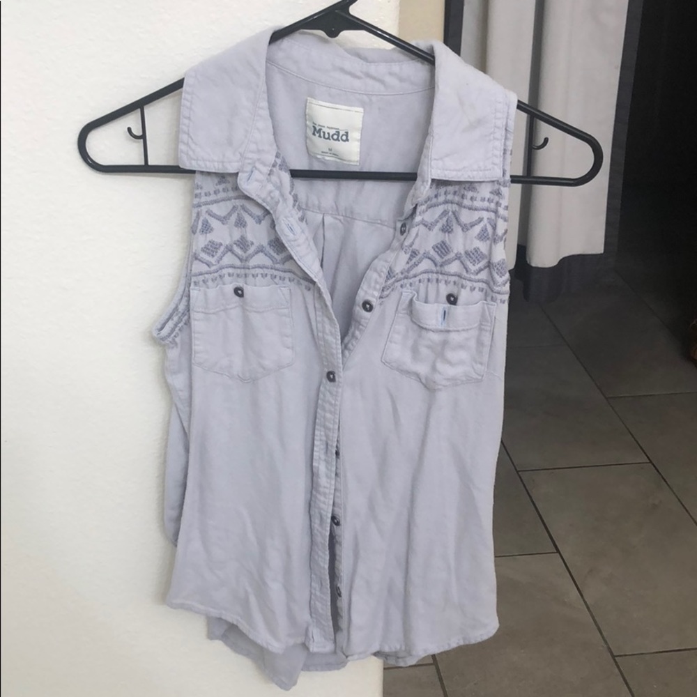 Blue sleeveless tee